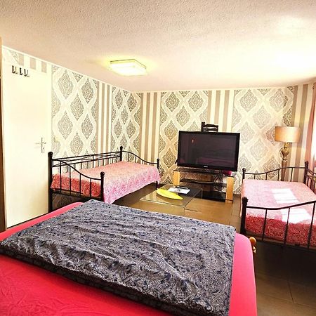 Gruendauer Monteurwohnung/Studentenwohnung Zewnętrze zdjęcie