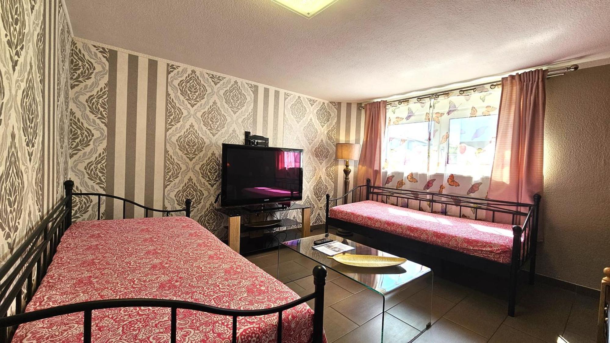 Gruendauer Monteurwohnung/Studentenwohnung Zewnętrze zdjęcie