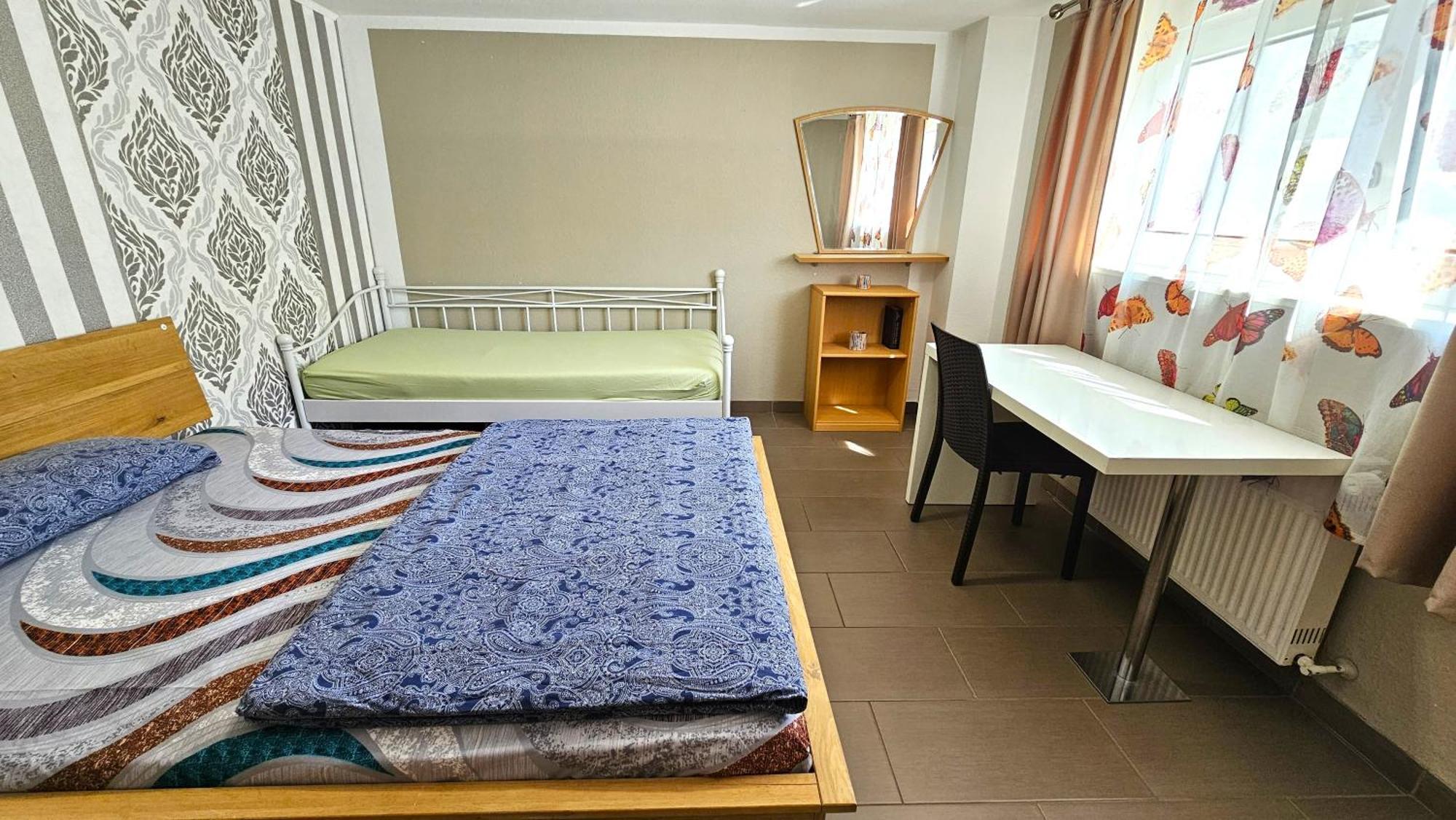 Gruendauer Monteurwohnung/Studentenwohnung Zewnętrze zdjęcie